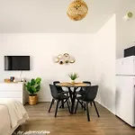 Apartament Marone *